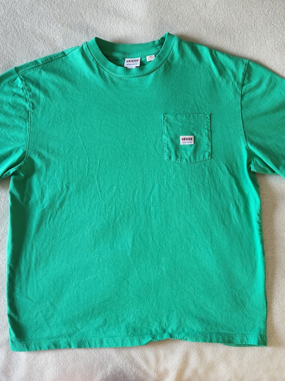 Guess Plain Classic Pocket T Shirt Green size Large Preowned Great Condition 💥 - Picture 1 of 8